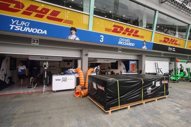Visa Cash App RB F1 Team logistic box during the Formula 1 Singapore Grand Prix 2024, 18th round of the 2024 Formula One World Championship, WM, Weltmeisterschaft from September 20 to 22, 2024 on the Marina Bay Circuit, in Singapore, Singapore - F1 - SINGAPORE GRAND PRIX 2024 DPPI Panoramic  240919_R18_SINGAPORE_DP_XB5_6535