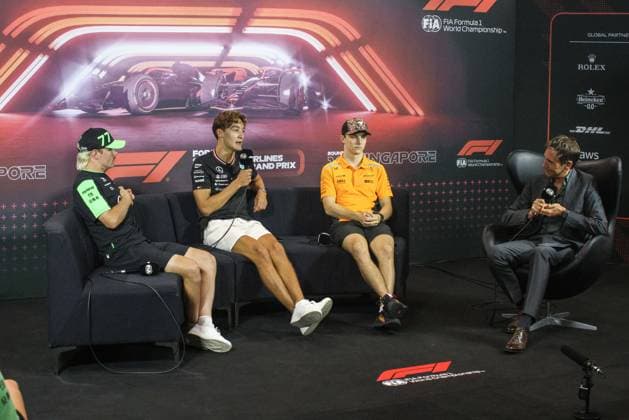 RUSSELL George (gbr), Mercedes AMG F1 Team W15, portrait BOTTAS Valtteri (fin), Stake F1 Team Kick Sauber C44, portrait PIASTRI Oscar (aus), McLaren F1 Team MCL38, portrait press conference, PK, Pressekonferenz during the Formula 1 Singapore Grand Prix 2024, 18th round of the 2024 Formula One World Championship, WM, Weltmeisterschaft from September 20 to 22, 2024 on the Marina Bay Circuit, in Singapore, Singapore - F1 - SINGAPORE GRAND PRIX 2024 DPPI Panoramic  240919_R18_SINGAPORE_DP_XB5_6645_2