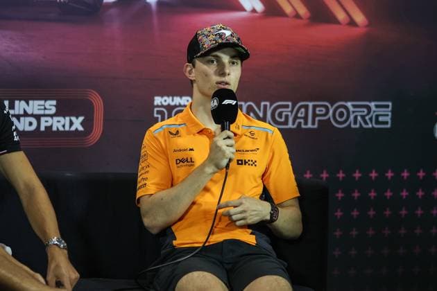PIASTRI Oscar (aus), McLaren F1 Team MCL38, portrait press conference, PK, Pressekonferenz during the Formula 1 Singapore Grand Prix 2024, 18th round of the 2024 Formula One World Championship, WM, Weltmeisterschaft from September 20 to 22, 2024 on the Marina Bay Circuit, in Singapore, Singapore - F1 - SINGAPORE GRAND PRIX 2024 DPPI Panoramic  240919_R18_SINGAPORE_DP_XB3_8424_1