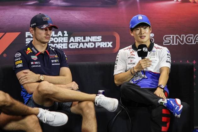 TSUNODA Yuki (jap), Visa Cash App RB F1 Team VCARB 01, portrait VERSTAPPEN Max (ned), Red Bull Racing RB20, portrait press conference, PK, Pressekonferenz during the Formula 1 Singapore Grand Prix 2024, 18th round of the 2024 Formula One World Championship, WM, Weltmeisterschaft from September 20 to 22, 2024 on the Marina Bay Circuit, in Singapore, Singapore - F1 - SINGAPORE GRAND PRIX 2024 DPPI Panoramic  240919_R18_SINGAPORE_DP_XB3_8565