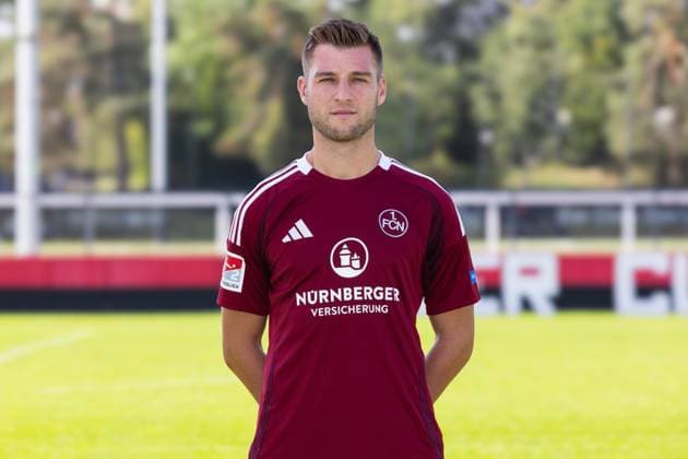 18 09 2024 1 FC Nürnberg FCN Club 2 Soccer Bundesliga BL Season 2024 2025 Photo appointment Portrait appointment Presentation Press appointment DaMa Single photo Single photo Portrait Portrait Headshot Robin Knoche 31, 1 FC Nürnberg FCN