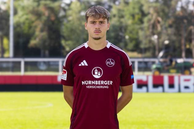 18 09 2024 1 FC Nuremberg FCN Club 2 Football Bundesliga BL Season 2024 2025 Photo appointment Portrait appointment Presentation Press appointment DaMa Single photo Single photo Portrait Portrait Headshot Nick Seidel 33, 1 FC Nuremberg FCN
