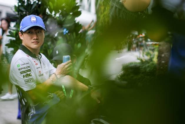 TSUNODA Yuki (jap), Visa Cash App RB F1 Team VCARB 01, portrait during the Formula 1 Singapore Grand Prix 2024, 18th round of the 2024 Formula One World Championship, WM, Weltmeisterschaft from September 20 to 22, 2024 on the Marina Bay Circuit, in Singapore, Singapore - F1 - SINGAPORE GRAND PRIX 2024 DPPI Panoramic  240919_R18_SINGAPORE_DP_XB5_6612