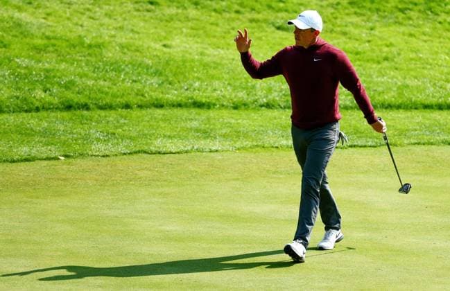 Rory Mcilroy of Northern Ireland celebrates a putt during his round. BMW PGA, Golf Herren Championship, Day One, Golf, Wentworth, Surrey, UK - 19 Sep 2024  Copyright: xJamesxMarsh Shutterstockx 14728176j