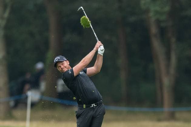 Danny Willett of England plays a shot on the 6th hole during round 1 of the BMW PGA, Golf Herren Championship at the Wentworth Golf Club, Virginia Water, England on 19 September 2024. Copyright: xGrantxWinterx 41780114
