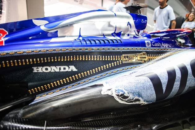 Visa Cash App RB F1 Team special denim livery during the Formula 1 Singapore Grand Prix 2024, 18th round of the 2024 Formula One World Championship, WM, Weltmeisterschaft from September 20 to 22, 2024 on the Marina Bay Circuit, in Singapore, Singapore - F1 - SINGAPORE GRAND PRIX 2024 DPPI Panoramic  240919_R18_SINGAPORE_DP_XB5_6850