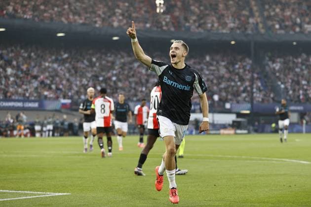 ROTTERDAM - Florian Wirtz of Bayer 04 Leverkusen celebrates the 1-0 during the UEFA Champions League match between Feyenoord Rotterdam and Bayer 04 Leverkusen at Feyenoord Stadium de Kuip on Sept. 19, 2024 in Rotterdam, Netherlands. ANP MAURICE VAN STEEN UEFA Champions League 2024 25 xVIxANPxSportx xxANPxIVx 508860965 originalFilename: 508860965.jpg