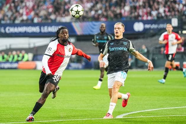 UEFA Champions League: Feyenoord v Bayer 04 Leverkusen Rotterdam - Jordan Lotomba of Feyenoord, Florian Wirtz of Bayer 04 Leverkusen during the first round of new format of the Champions League 2024 2025. The match is set between Feyenoord and Bayer 04 Leverkusen at Stadion Feijenoord De Kuip on 19 September 2024 in Rotterdam, The Netherlands. Copyright: xYannickxVerhoevenx