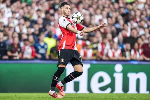 UEFA Champions League: Feyenoord v Bayer 04 Leverkusen Rotterdam - Santiago Gimenez of Feyenoord during the first round of new format of the Champions League 2024 2025. The match is set between Feyenoord and Bayer 04 Leverkusen at Stadion Feijenoord De Kuip on 19 September 2024 in Rotterdam, The Netherlands. Copyright: xTomxBodex