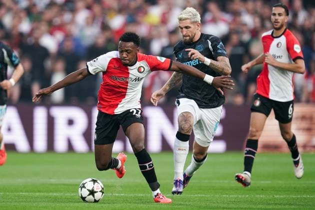 ROTTERDAM, 19-09-2024, Feyenoord - Leverkusen , Stadium Feijenoord de Kuip , football, UEFA Champions League , season 2024 2025 , Feyenoord player Antoni Milambo, Bayer Leverkusen player Robert Andrich Feyenoord - Leverkusen  x26283998x Copyright: