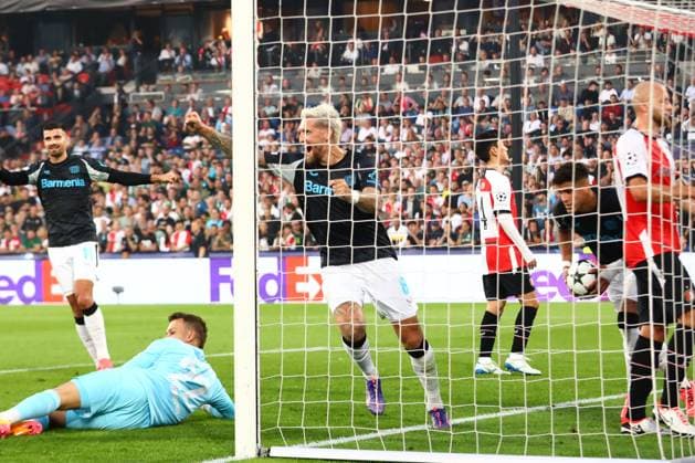 Robert Andrich 8 Bayer 04 Leverkusen celebrates the goal to 0 4 by Edmond Tapsoba 12 Bayer 04 Leverkusen Feyenoord Rotterdam vs Bayer 04 Leverkusen, UEFA Champions League, Soccer, Matchday 1, Season 2024 2025, 19 09 2024 Photo kolbert press Ant Palmer Stadion Rotterdam De Kuip Netherlands Copyright: xkolbert-press AntxPalmerx