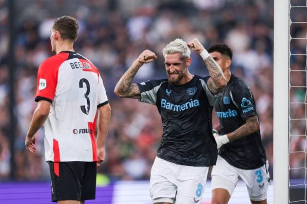 19 09 2024, Football, Season 2024 2025, UEFA Champions League, Matchday 1, Feyenoord Rotterdam Bayer 04 Leverkusen, Robert Andrich Bayer 04 Leverkusen celebrates the goal to 0 4 by Edmond Tapsoba Bayer 04 Leverkusen , Rotterdam De Kuip Stadion Feijenoord Netherlands xRHR PHOTO DEx Copyright: DennisxEwert RHR-FOTOx RHR-FOTO DE