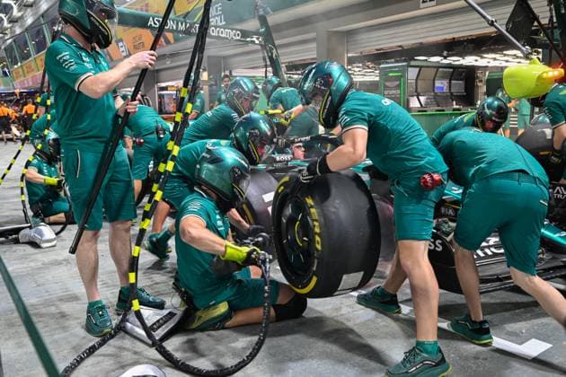 September 19, 2024, Singapore, Singapore, Singapore: Thursday, September 19th, 2024, Singapore: An Aston Martin racing car on day 1 of the Formula One Grand Prix of Singapore at the Marina Bay Street Circuit. Singapore Singapore - ZUMAc251 20240919_znp_c251_044 Copyright: xVikramxChandrasekarx