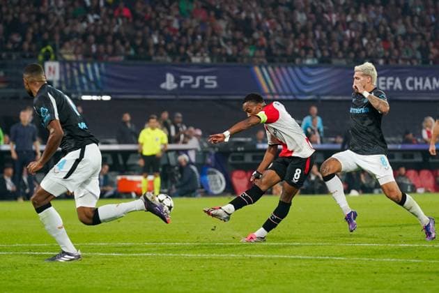 ROTTERDAM, 19-09-2024, Feyenoord - Leverkusen , Stadium Feijenoord de Kuip , football, UEFA Champions League , season 2024 2025 , Feyenoord player Quinten Timber Feyenoord - Leverkusen  x26284246x Copyright: