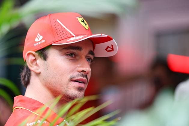 16 Charles Leclerc (MCO) Scuderia Ferrari (ITA) Ferrari SF-243, during the 2024 Formula 1 Singapore Grand Prix, 18th round of the 2024 Formula 1 World Championship, WM, Weltmeisterschaft from September 20 to 22, 2024 at the Singapore Circuit. FORMULE 1 : Grand Prix de Singapour - 19 09 2024 FORMULE 1 : Grand Prix de Singapour - 19 09 2024 MPSAgency Panoramic 