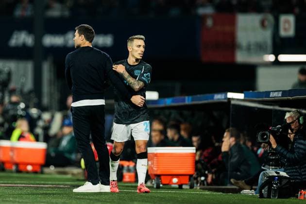 UEFA Champions League Feyenoord Rotterdam Bayer 04 Leverkusen 19 09 2024 Xabi Alonso head coach Bayer 04 Leverkusen and Alejandro Grimaldo Bayer 04 Leverkusen, 20 hug after substitution UEFA Champions League Feyenoord Rotterdam Bayer 04 Leverkusen, Rotterdam, Stadion Feijenoord De Kuip on 19 09 2024 Copyright: xBEAUTIFULxSPORTS Wunderlx