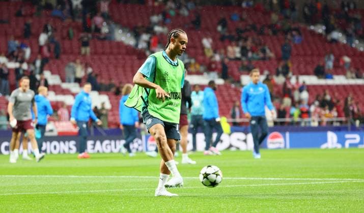 Atletico Madrid RB Leipzig Champions League Madrid, 19 09 2024, Estadio Wanda Metropolitano, Football, UEFA Champions League, Matchday 1 , Atletico Madrid vs RB Leipzig , Warm up In picture Xavi Simons 10, RB Leipzig , Only editorial use Photo for editorial use only , UEFA regulations prohibit any use of photographs as image sequences and or quasi video , Picture Point