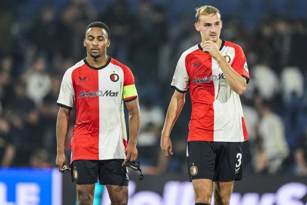 UEFA Champions League: Feyenoord v Bayer 04 Leverkusen Rotterdam - Quinten Timber of Feyenoord, Thomas Beelen of Feyenoord during the first round of new format of the Champions League 2024 2025. The match is set between Feyenoord and Bayer 04 Leverkusen at Stadion Feijenoord De Kuip on 19 September 2024 in Rotterdam, The Netherlands. Copyright: xTomxBodex