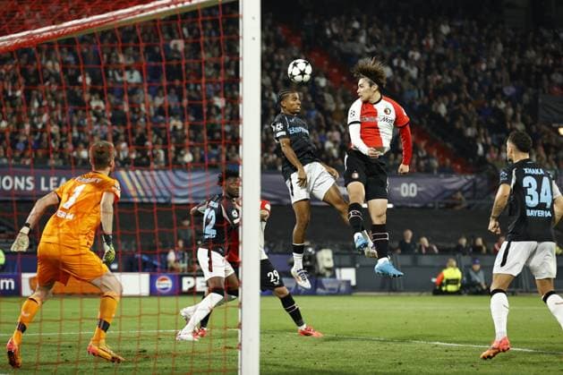 ROTTERDAM - (l-r) Bayer 04 Leverkusen goalkeeper Lukas Hradecky, Amine Adli of Bayer 04 Leverkusen , Ayase Ueda of Feyenoord, Granit Xhaka of Bayer 04 Leverkusen during the UEFA Champions League match between Feyenoord Rotterdam and Bayer 04 Leverkusen at Feyenoord Stadium de Kuip on Sept. 19, 2024 in Rotterdam, Netherlands. ANP MAURICE VAN STEEN UEFA Champions League 2024 25 xVIxANPxSportx xxANPxIVx 508869662 originalFilename: 508869662.jpg