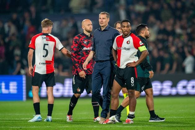 ROTTERDAM, 19 09-2024, Feyenoord - Leverkusen , Stadium Feijenoord de Kuip , football, UEFA Champions League , season 2024 2025 , Feyenoord trainer coach Brian Priske and Feyenoord player Quinten Timber disappointed Feyenoord - Leverkusen  x26284533x Copyright: