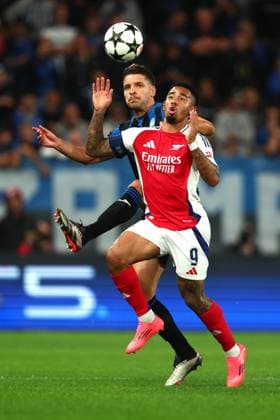 September 19, 2024, Bergamo, Italia: Arsenal s Gabriel Jesus and Atalanta s Berat Djimsiti during the UEFA Champions League soccer match between Atalanta BC and Arsenal FC at the Bergamo Stadium in Bergamo, Italy, 19 September 2024..ANSA MICHELE MARAVIGLIA Soccer: Champions League; Atalanta-Arsenal  - ZUMAa110 20240919_zaf_a110_123 Copyright: xMichelexMaravigliax