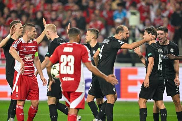 SOCCER - UEFA CL, Brest vs Sturm GUINGAMP,FRANCE,19.SEP.24 - SOCCER - UEFA Champions League, Stade Brestois 29 vs SK Sturm Graz. Image shows the rejoicing of Sturm.  GEPAxpictures xAvnixRetkoceri