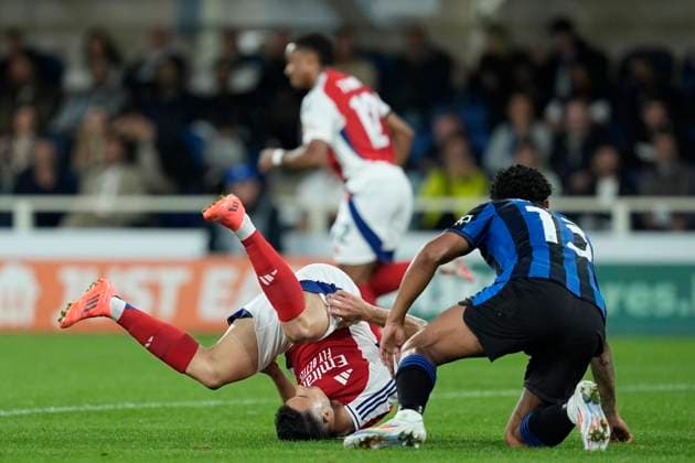 Gabriel Martinelli (Arsenal FC) lies on the ground, UEFA Champions League 2024 25 League Phase MD1, Atalanta BC v Arsenal FC, Gewiss Stadium, September 19, 2024, Bergamo, Italy.