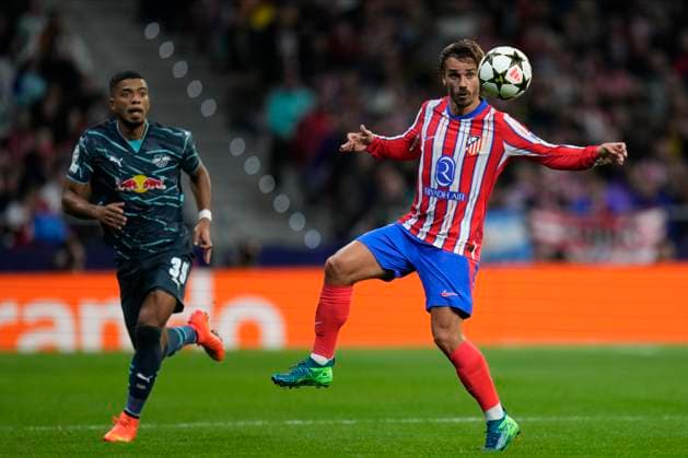 ESP: Atletico de Madrid and RB Leipzig. UEFA Champions League. Date 1 Antoine Griezmann of Atletico de Madrid and Benjamin Henrichs of RB Leipzig during the UEFA Champions League match between Atletico de Madrid and RB Leipzig played at Civitas Metropolitano Stadium on September 19, 2024 in Madrid, Spain. kpng Copyright: xJuanxPerezx xPRESSINPHOTOx PS_240919_ATL_LEI_022