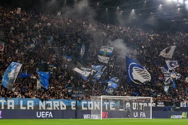 supporters of curva (Atalanta BC ) , 1Ã‚Â° UEFA Champions League AtalantaBC vs ArsenalFC 2024-25 game at Gewiss Stadium in Bergamo (BG), Italy, 19.09.2024.& xA;Photo by Marius Bunduc LiveMedia during Atalanta BC vs Arsenal FC, UEFA Champions League football match in Bergamo, Italy, September 19 2024  Copyright: xMariusxFlorinxBunduc IPAxSportx x xx IPA_49847386 IPA_Agency_IPA49847386