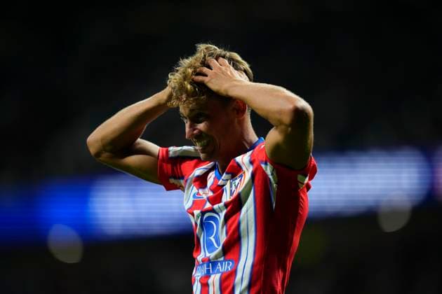 Atletico de Madrid v RB Leipzig - UEFA Champions League 2024 25 League Phase MD1 Marcos Llorente central midfield of Atletico de Madrid and Spain lament a failed occasion during the UEFA Champions League 2024 25 League Phase MD1 match between Atletico de Madrid and RB Leipzig at Estadio Civitas Metropolitano on September 19, 2024 in Madrid, Spain. Madrid Spain  Copyright: xJosexBretonx originalFilename:bretonhernandez-atletico240919_npX7h.jpg