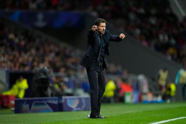 Atletico de Madrid v RB Leipzig - UEFA Champions League 2024 25 League Phase MD1 Diego Pablo Cholo Simeone head coach of Atletico de Madrid gives instructions during the UEFA Champions League 2024 25 League Phase MD1 match between Atletico de Madrid and RB Leipzig at Estadio Civitas Metropolitano on September 19, 2024 in Madrid, Spain. Madrid Spain  Copyright: xJosexBretonx originalFilename:bretonhernandez-atletico240919_nptXF.jpg