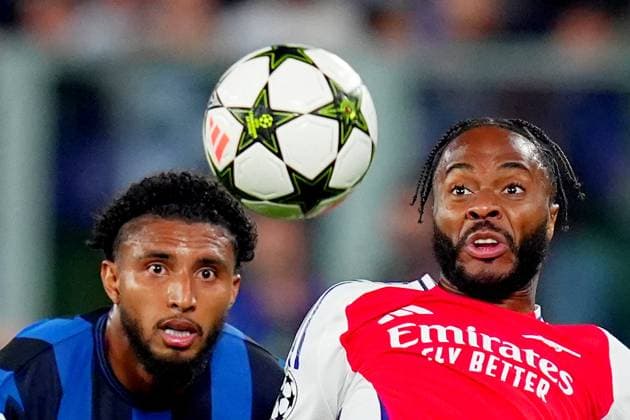 Atalanta s Ederson fight for the ball with Arsenal Raheem Sterling during the Uefa Champions League soccer match between Atalanta and Arsenal at the Gewiss Stadium in Bergamo, north Italy -Thursday , September 19 2024. - Soccer .  Copyright: xSpada LaPressex