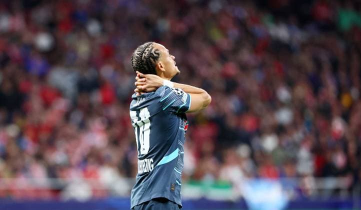 Madrid, 19 09 2024, Estadio Wanda Metropolitano, Football, UEFA Champions League, Matchday 1 , Atletico Madrid vs RB Leipzig , In the picture Xavi Simons 10, RB Leipzig , Disappointment after missed chance , Only editorial use Photo for editorial use only , UEFA regulations prohibit any use of photographs as image sequences and or quasi video , Picture Point