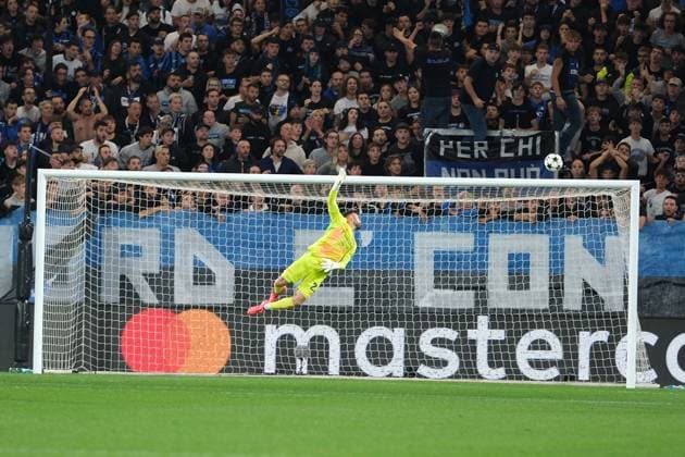 September 19, 2024, Bergamo, Milan, Italy: David Raya of FC Arsenal in action during the UEFA Champions League 2024 2025 football match between Atalanta BC and Arsenal FC at Gewiss Stadium on September 19, 2024, Bergamo, Italy. CALCIO - UEFA Champions League - Atalanta BC vs FC Arsenal  - ZUMAs349 20240919_zsa_s349_160 Copyright: xRobertoxTommasini IpaxSportx xIpx