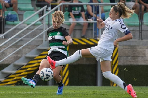 Sporting CP Vs Real Madrid CF in Alcochete, Portugal - 19 Sept 2024 Ana Capeta of Sporting CP (L) and Olga Garcia of Real Madrid CF (R) in action during the UEFA Women s Champions League Round 2 first leg match between Sporting CP and Real Madrid CF at Estadio Aurelio Pereira. Final score: Sporting CP 1: 2 Real Madrid CF. Alcochete Portugal Copyright: xBrunoxdexCarvalhox xSOPAxImagesx brunodecarvalho_sportingrealmadrid-1221