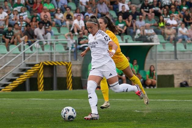 September 19, 2024, Alcochete, Setubal, Portugal: Athenea del Castillo Beivide of Real Madrid CF (L) and Hannah Seabert of Sporting CP (R) in action during the UEFA Women s Champions League Round 2 first leg match between Sporting CP and Real Madrid CF at Estadio Aurelio Pereira. Final score: Sporting CP 1: 2 Real Madrid CF. Alcochete Portugal - ZUMAs197 20240919_aaa_s197_203 Copyright: xBrunoxdexCarvalhox