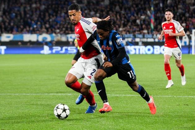 CALCIO - UEFA Champions League - Atalanta BC vs Arsenal FC Ademola Lookman (Atalanta BC ) William Saliba (Arsenal FC ), 1Â° UEFA Champions League AtalantaBC vs ArsenalFC 2024-25 game at Gewiss Stadium in Bergamo (BG), Italy, 19.09.2024. Photo by Marius Bunduc LiveMedia during Atalanta BC vs Arsenal FC, UEFA Champions League football match in Bergamo, Italy, September 19 2024 Bergamo Italy  Copyright: xIPAxSport ABACAx