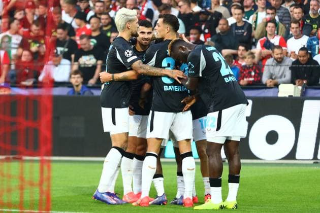 Bayer 04 Leverkusen celebrate the goal to 0 3, Feyenoord Rotterdam vs Bayer 04 Leverkusen, UEFA Champions League, Soccer, Matchday 1, Season 2024 2025, 19 09 2024 Photo kolbert press Ant Palmer Stadion Rotterdam De Kuip Netherlands Copyright: xkolbert-press AntxPalmerx