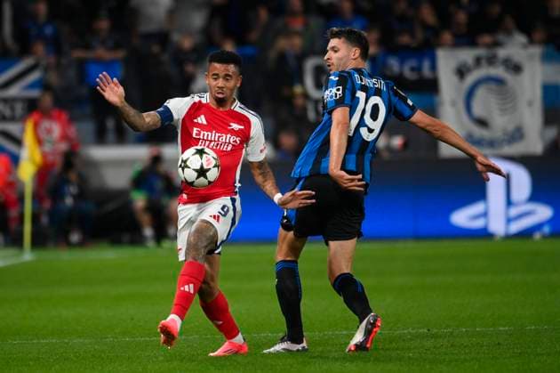 19th September 2024; Gewiss Stadium, Bergamo, Italy, UEFA Champions League Football, Atalanta versus Arsenal; Gabriel Jesus of Arsenal FC goes past Berat Djimsiti of Atalanta BC  ActionPlus12694723 BestxImages