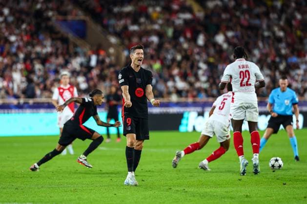 19th September 2024 - UEFA CHAMPIONS LEAGUE - MATCH 1 - SEASON 2024 2025 - AS MONACO vs FC Barcelona, Barca - STADE LOUIS II The disappointment of lewandowski (robert) when raphinha forgets to send him the ball in 2nd halftime MONACO MONACO Copyright: xSPORTPIXPRESSx xFREDxPORCUx