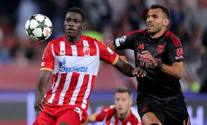 (240920) -- BELGRADE, Sept. 20, 2024 -- Crvena Zvezda s Nasser Djiga (L) vies with Benfica s Vangelis Pavlidis during the UEFA Champions League match between Crvena Zvezda and Benfica in Belgrade, Serbia on Sept. 19, 2024. (Photo by Xinhua) (SP)SERBIA-BELGRADE-FOOTBALL-UEFA CHAMPIONS LEAGUE-CRVENA ZVEZDA VS BENFICA PredragxMilosavljevic 