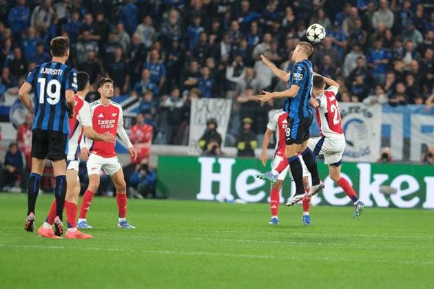 Atalanta BC v Arsenal FC - UEFA Champions League 2024 25 League Phase MD1 Mario Pasalic of Atalanta BC 1907 is in action during the UEFA Champions League 2024 2025 football match between Atalanta BC and Arsenal FC at Gewiss Stadium in Bergamo, Italy, on September 19, 2024. Bergamo Italy Italy  Copyright: xRobertoxTommasinix originalFilename:tommasini-atalanta240919_npZ65.jpg