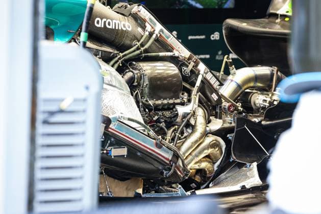Aston Martin F1 Team AMR23, mechanical detail of the engine power unit and exhaust during the Formula 1 Singapore Grand Prix 2024, 18th round of the 2024 Formula One World Championship, WM, Weltmeisterschaft from September 20 to 22, 2024 on the Marina Bay Circuit, in Singapore, Singapore - F1 - SINGAPORE GRAND PRIX 2024 DPPI Panoramic  240920_R18_SINGAPORE_DP_FGDN4331