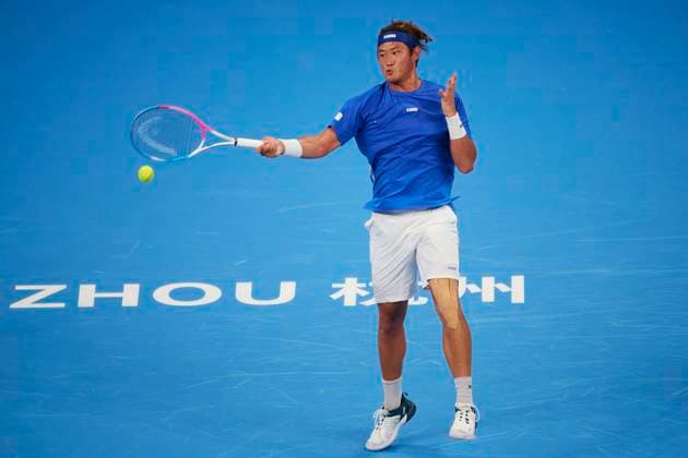 HANGZHOU, CHINA - SEPTEMBER 19: Zhang Zhizhen of China competes in the Men s Single Round of 32 match against Denis Yevseyev of Kazakhstan on day 2 of 2024 Hangzhou Open at the Hangzhou Olympic Sports Expo Center on September 19, 2024 in Hangzhou, Zhejiang Province of China.  Copyright: xVCGx 111518956222