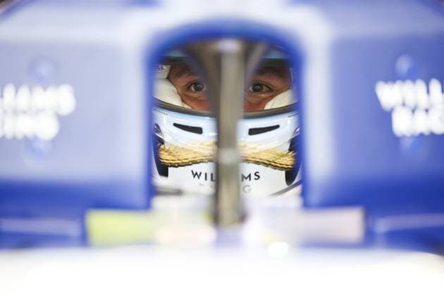 ALBON Alexander (tha), Williams Racing FW46, portrait during the Formula 1 Singapore Grand Prix 2024, 18th round of the 2024 Formula One World Championship, WM, Weltmeisterschaft from September 20 to 22, 2024 on the Marina Bay Circuit, in Singapore, Singapore - F1 - SINGAPORE GRAND PRIX 2024 DPPI Panoramic  240920_R18_SINGAPORE_DP_XB3_9685