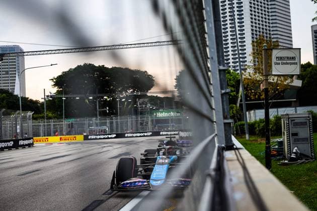 31 OCON Esteban (fra), Alpine F1 Team A524, action during the Formula 1 Singapore Grand Prix 2024, 18th round of the 2024 Formula One World Championship, WM, Weltmeisterschaft from September 20 to 22, 2024 on the Marina Bay Circuit, in Singapore, Singapore - F1 - SINGAPORE GRAND PRIX 2024 DPPI Panoramic  240920_R18_SINGAPORE_DP_FGDN5587
