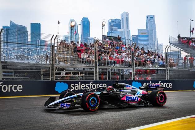31 OCON Esteban (fra), Alpine F1 Team A524, action during the Formula 1 Singapore Grand Prix 2024, 18th round of the 2024 Formula One World Championship, WM, Weltmeisterschaft from September 20 to 22, 2024 on the Marina Bay Circuit, in Singapore, Singapore - F1 - SINGAPORE GRAND PRIX 2024 DPPI Panoramic  240920_R18_SINGAPORE_DP_FGDN5751