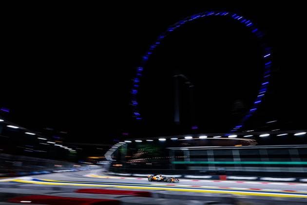 04 NORRIS Lando (gbr), McLaren F1 Team MCL38, action during the Formula 1 Singapore Grand Prix 2024, 18th round of the 2024 Formula One World Championship, WM, Weltmeisterschaft from September 20 to 22, 2024 on the Marina Bay Circuit, in Singapore, Singapore - F1 - SINGAPORE GRAND PRIX 2024 DPPI Panoramic  240920_R18_SINGAPORE_DP_AV3_9276