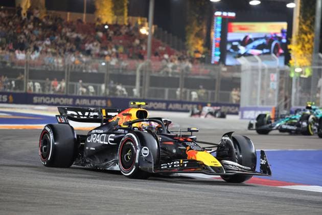 FORMULA 1 SINGAPORE AIRLINES SINGAPORE GRAND PRIX 2024 20 09 2024, Marina Bay Street Circuit, Singapore, FORMULA 1 SINGAPORE AIRLINES SINGAPORE GRAND PRIX 2024,in the picture Sergio Perez MEX , Oracle Red Bull Racing nordphotoxGmbHx xBratic nph00250