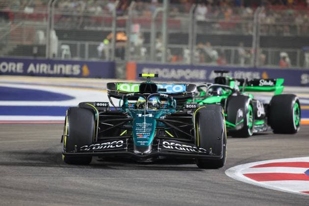 20 09 2024, Marina Bay Street Circuit, Singapore, FORMULA 1 SINGAPORE AIRLINES SINGAPORE GRAND PRIX 2024,pictured Fernando Alonso ESP , Aston Martin Aramco Cognizant Formula One Team, Valtteri Bottas FIN , Stake F1 Team Kick Sauber Defodi 506 20240920 hbr 0103 Defodi-506